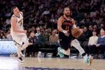 现在NBA中谁的脚步最好？豪斯：我会说约基奇和布伦森